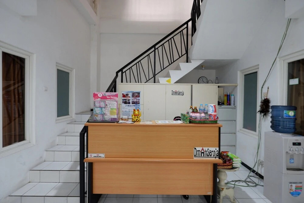 Omah Seroja Guesthouse