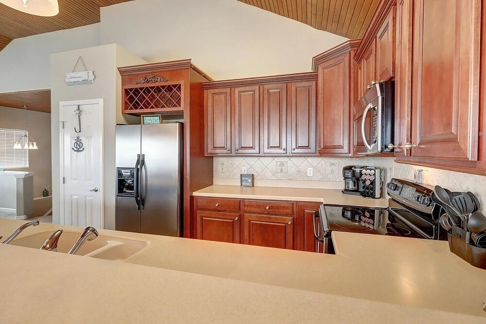 Twin Dolphin Cove 4 Bedroom Home by Redawning