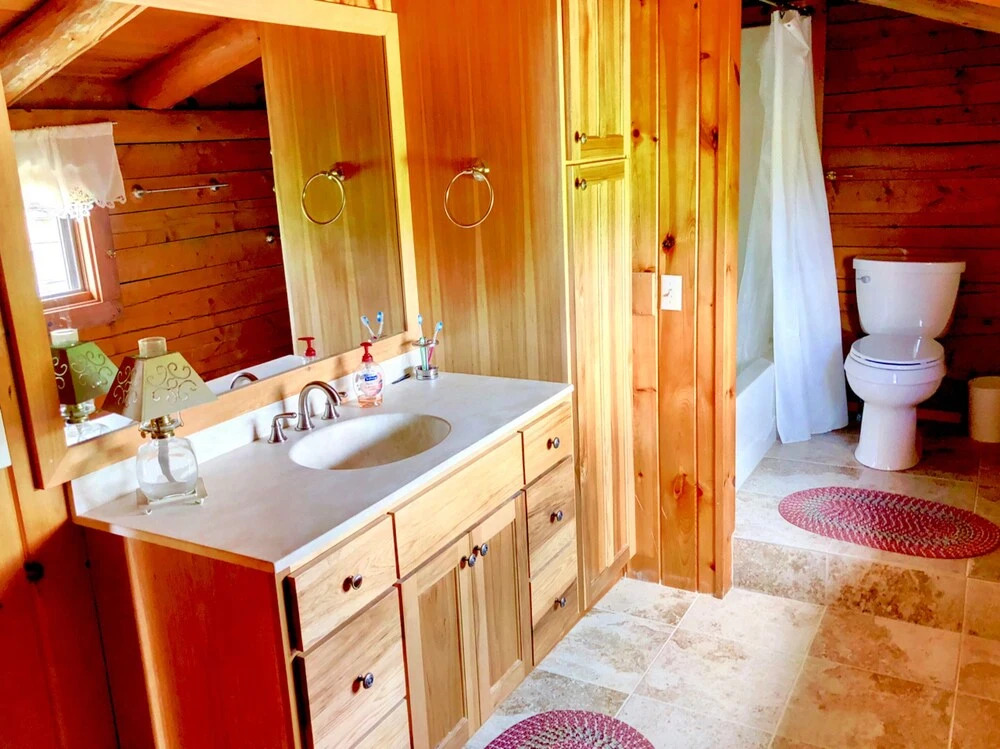 Majestic Vista Mountainside Cabin
