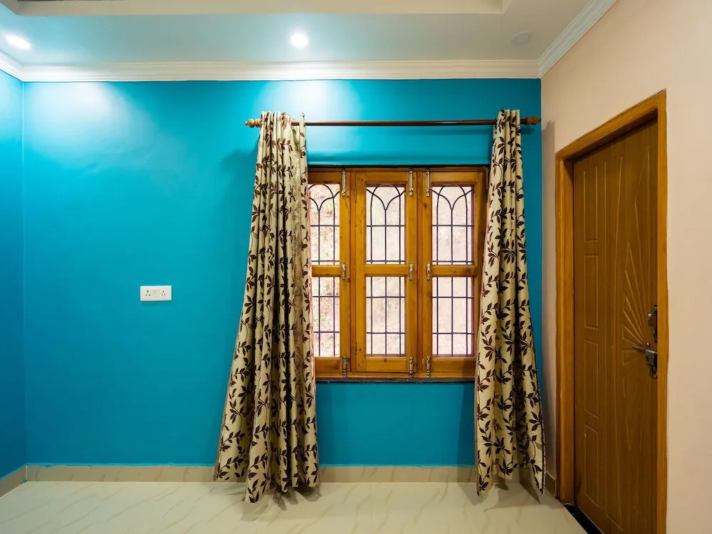 OYO 14055 Home Exotic 1BHK Barlowganj