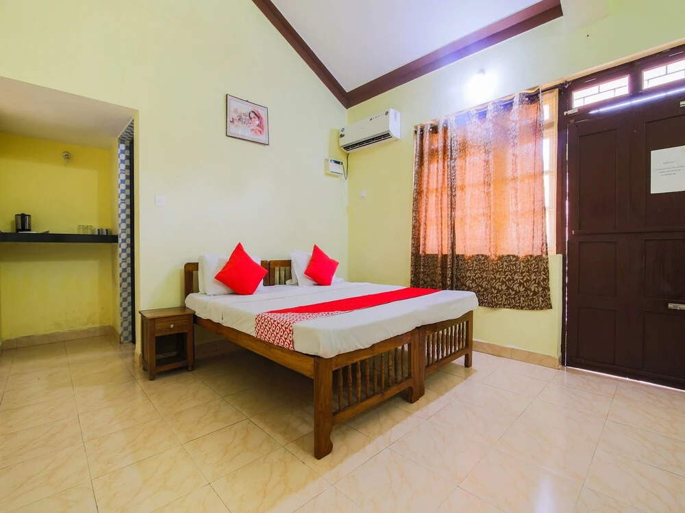 OYO 22847 Lobo's Guest House
