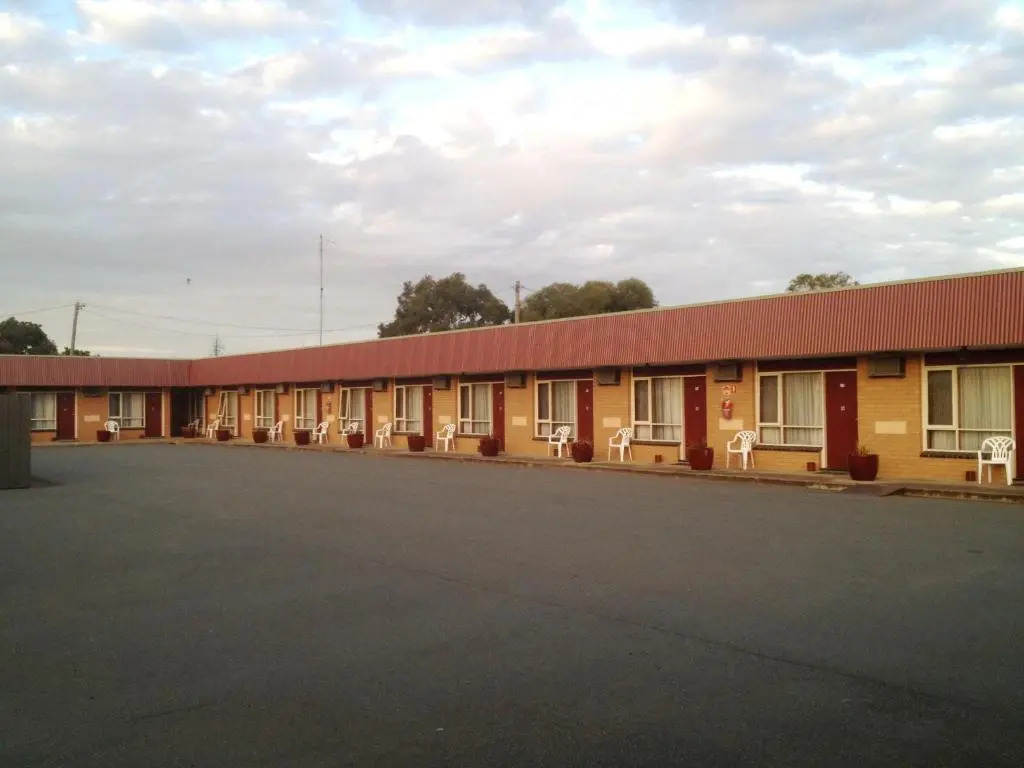 Century Motor Inn, Finley