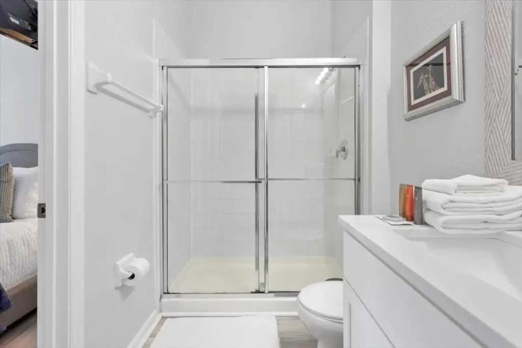 3 Bedrooms 3 Bathrooms Windsor Hills 2554 ML