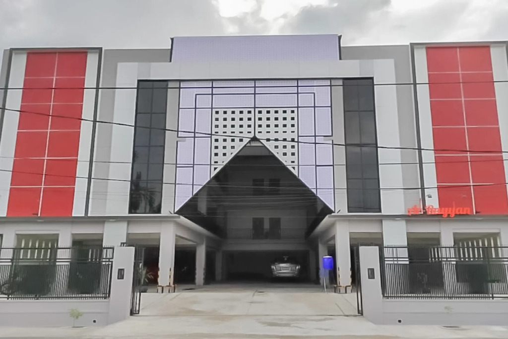 RedDoorz Syariah Plus near Tanjungpura University 2