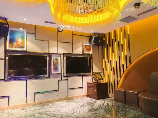 Huanuo Xinjinglun International Hotel