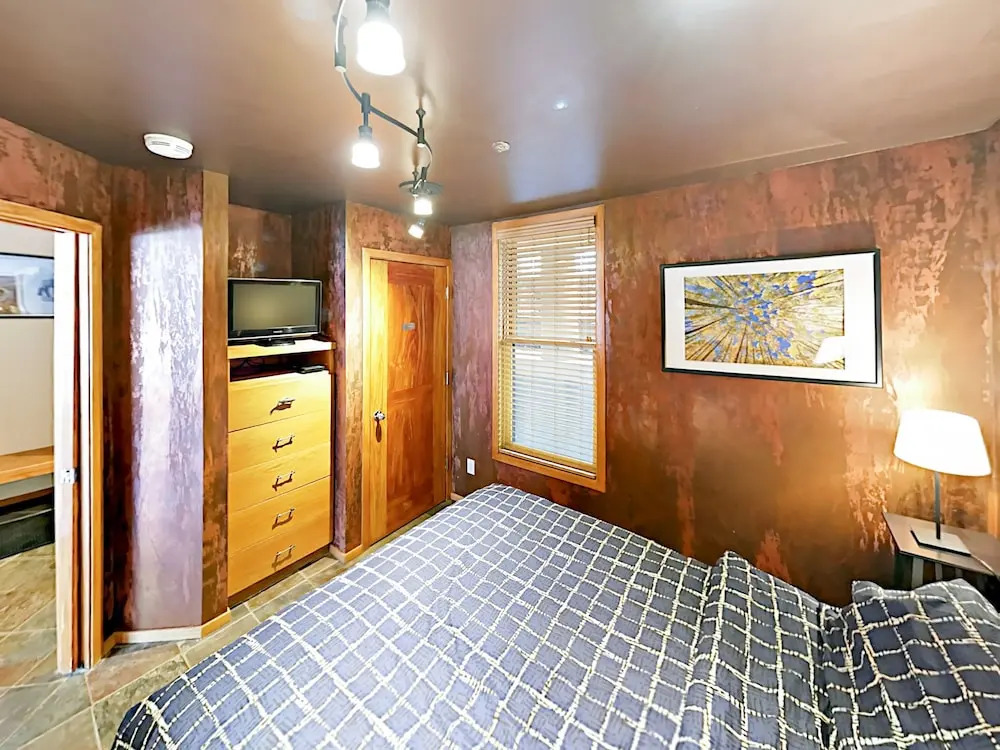 24 River Run Road Condo Unit 2903 1 Bedroom 1 Bathroom Condo