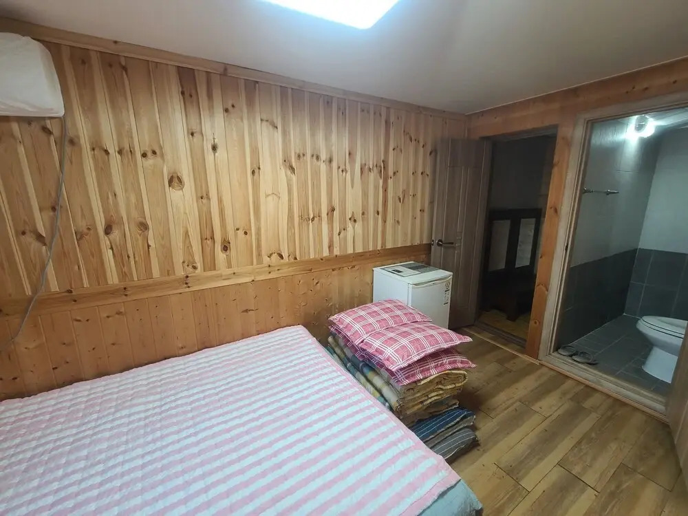 Jeonju Hanok Village Gamyeongru Hanok Hotel