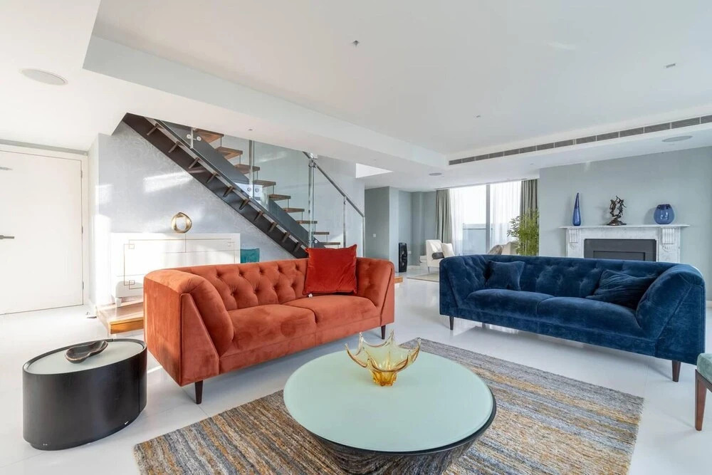 4 Bed Penthouse - Sleeps 10 - Parking - Smoking