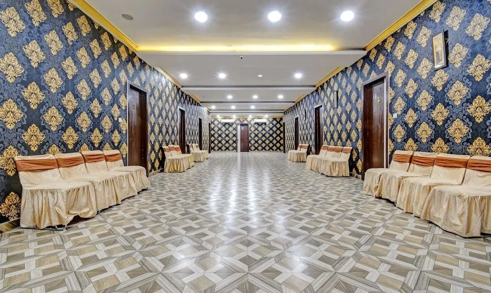 FabHotel RDGR Saalt
