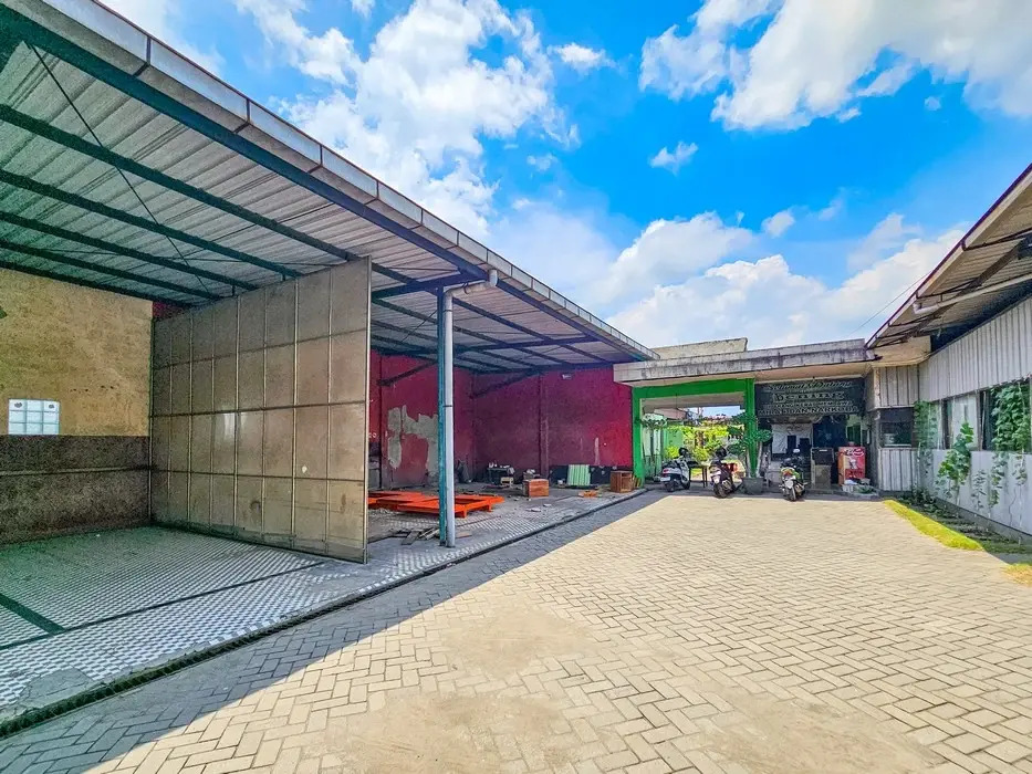 RedDoorz Syariah near Stadion Merdeka Jombang