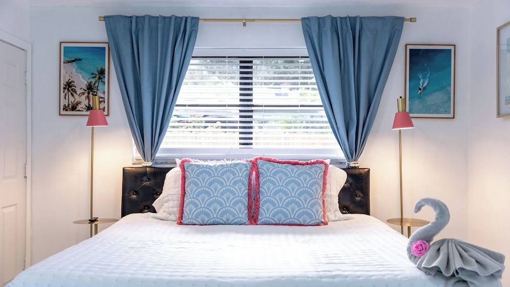 Hoop & Splash House by Avantstay Game Room + Pool + Firepit + Minutes to Las Olas