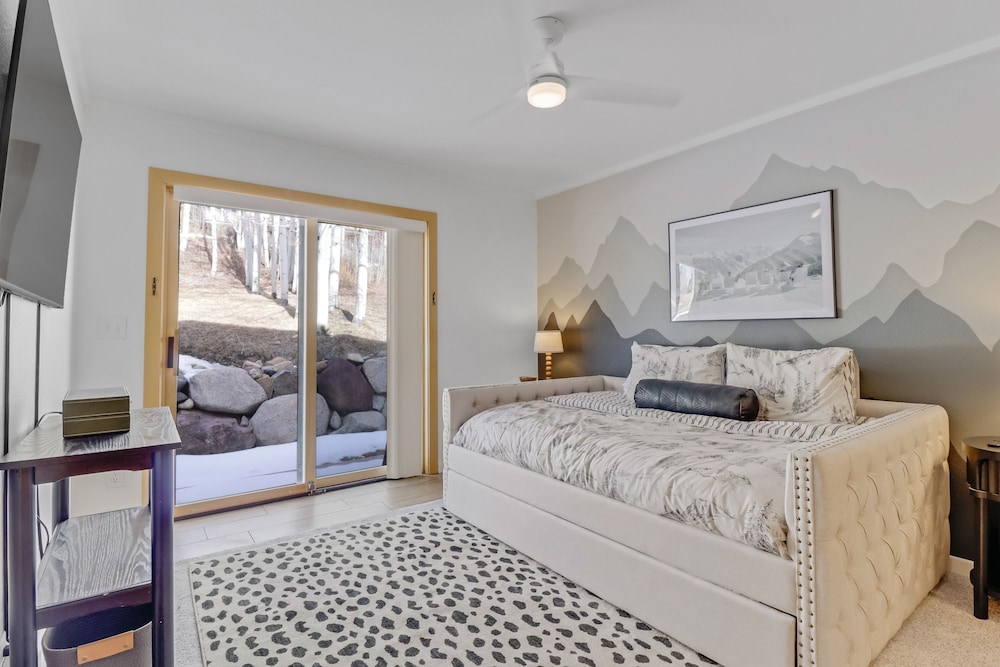 Pedal And Peak 113a 3 Bedroom Townhouse