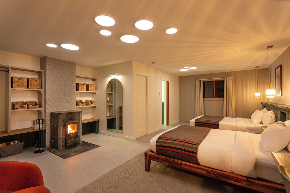Bell 2 Lodge