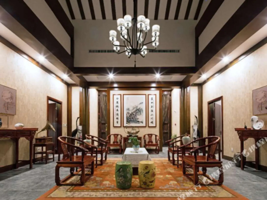 Bai Lu Kingdom Palace Boutique Hostel