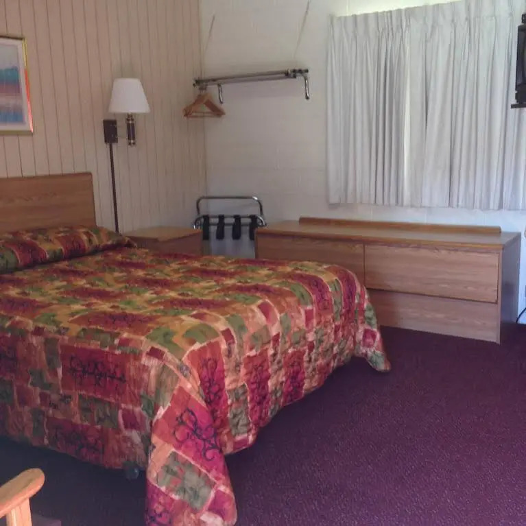 Lamplighter Motel
