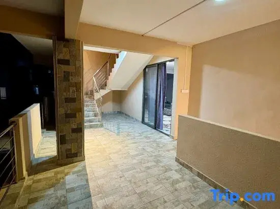 Luxurious Teak Furnished City Apartment w/ Pool