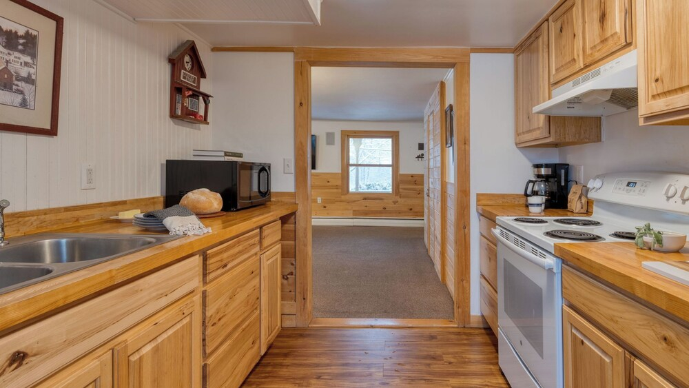 Secluded Catskills Retreat Heated Pool Hot Tub Game Rooms The Hilltop Hideaway by Avantstay