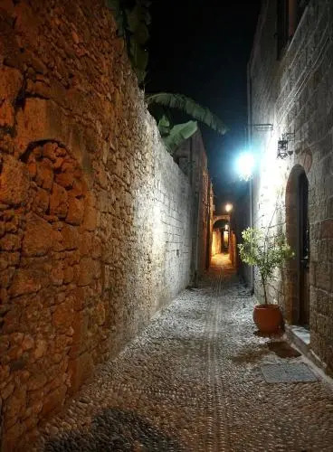 Praxitelous 9 Old Town