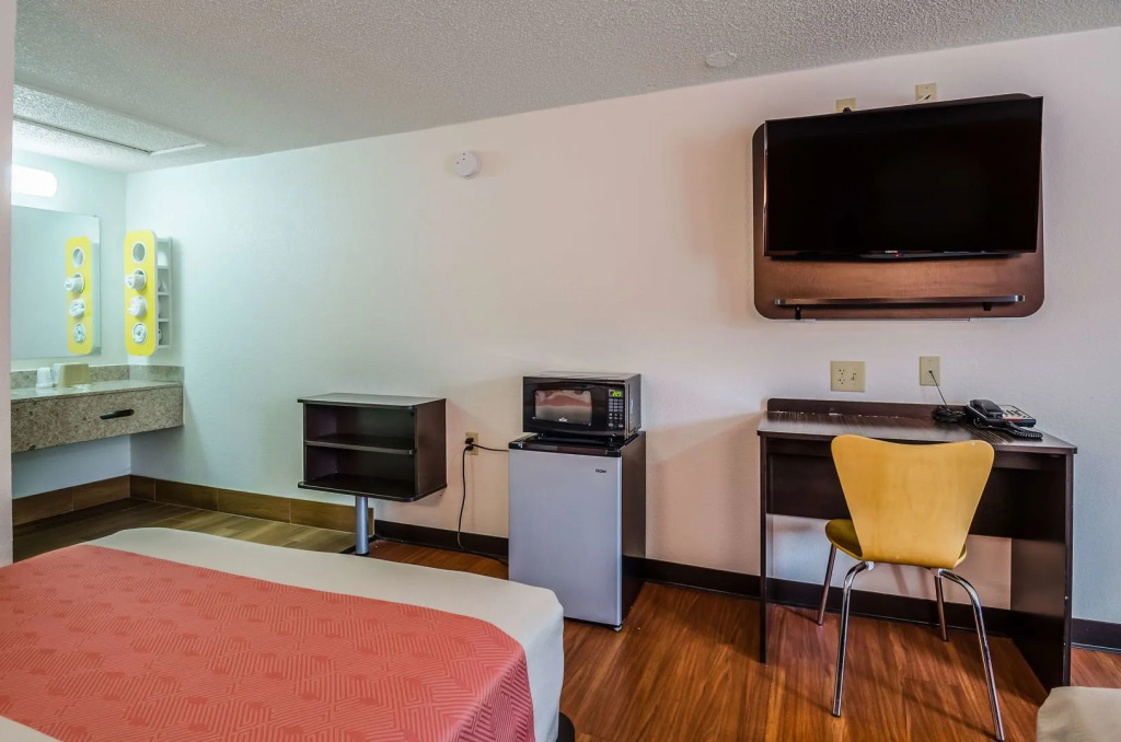 Motel 6-Troutville, VA