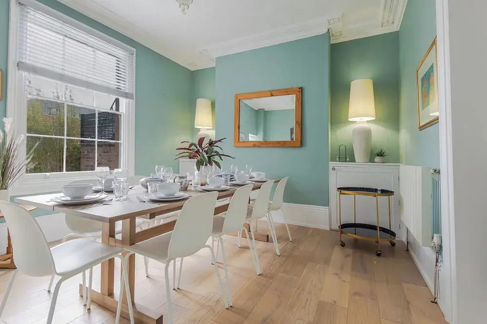 Stylish 5BD Townhouse in Leamington Spa