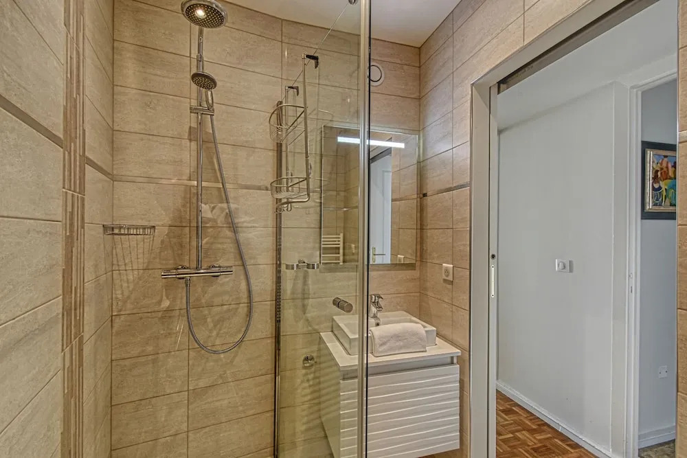 Amazing Sea View Apt w/ Balcony Near Palais