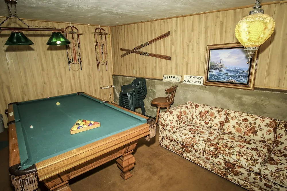 A Ski View - 2 Br home by RedAwning
