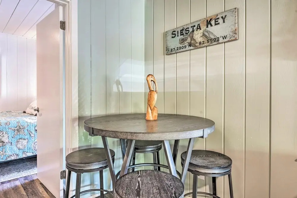 Remodeled Siesta Key Escape Walk to the Beach!