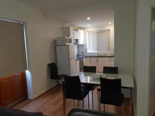 Mt.Lawley Superb 2 BR location Comfort, style 1