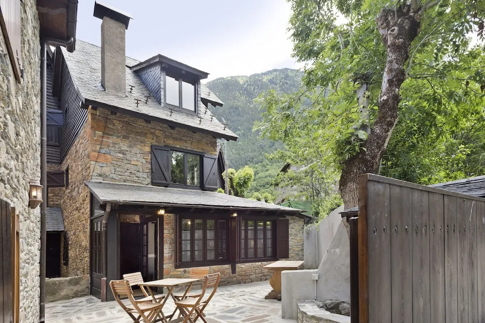 Luderna - Casa con terraza dera Aubeta
