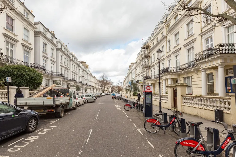 Beautiful 2 Bedroom Garden flat