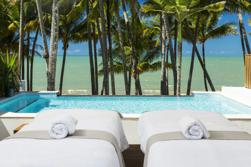 Alamanda Palm Cove by Lancemore