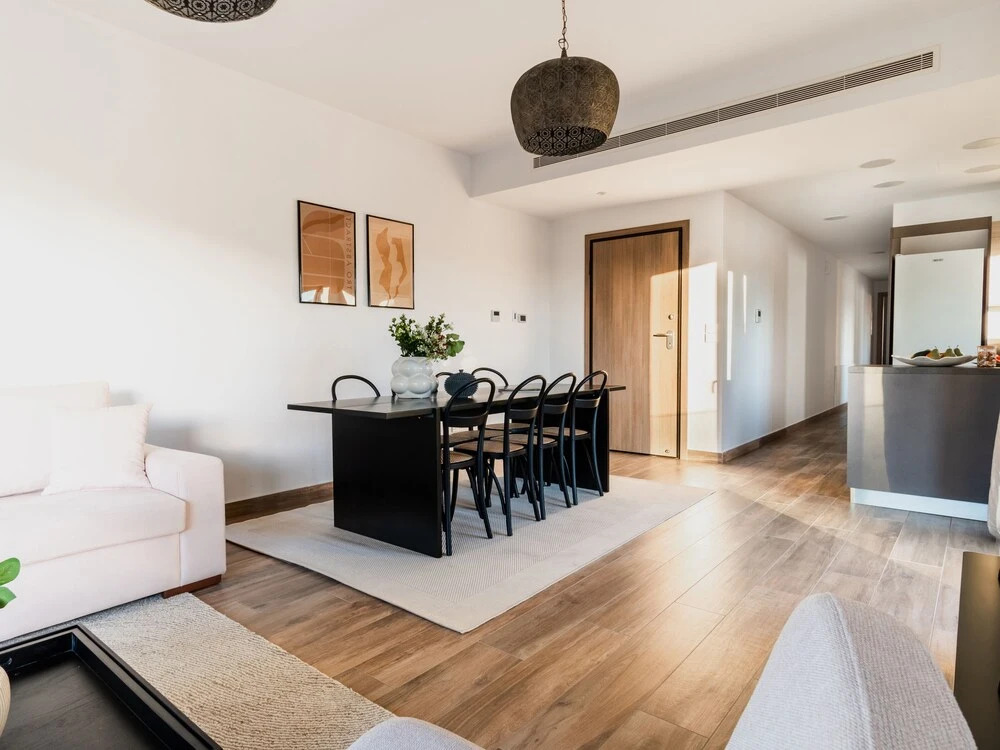"sanders Evolution - Nice 3-bdr Apt w/ Shared Pool"
