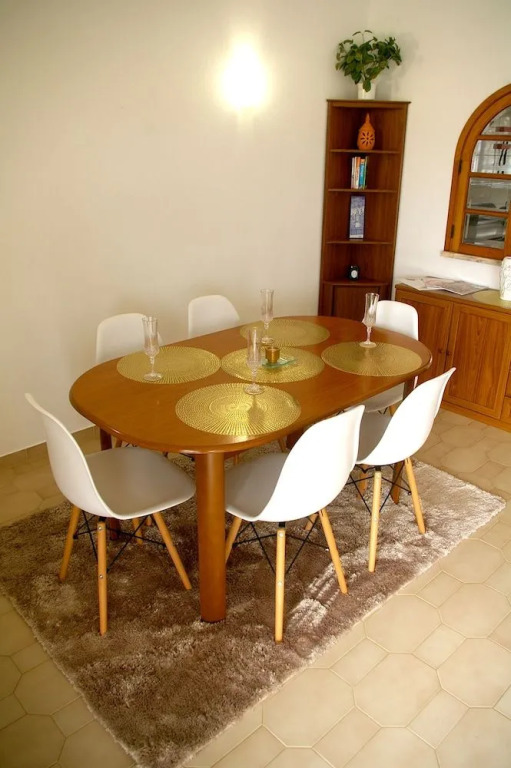 Lovely 2 Bedroom end Townhouse in Carvoeiro