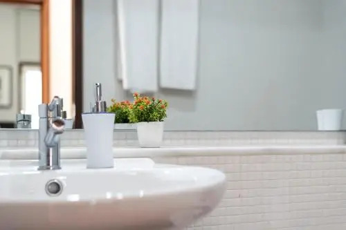 LovelyStay - Casas Brancas - Modern Apartment with Balcony & free private parking