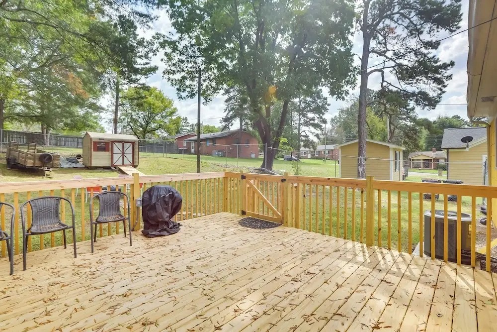Cozy Greensboro Vacation Rental w/ Deck & Fire Pit