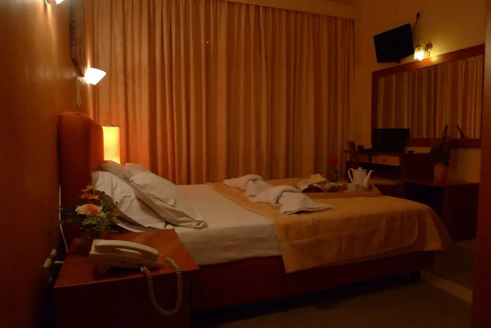 IKAROS Hotel ELLINIKO
