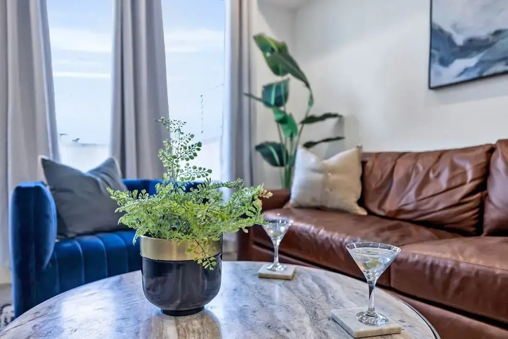 Euphony-designer Furnishings-5 Mins to Broadway