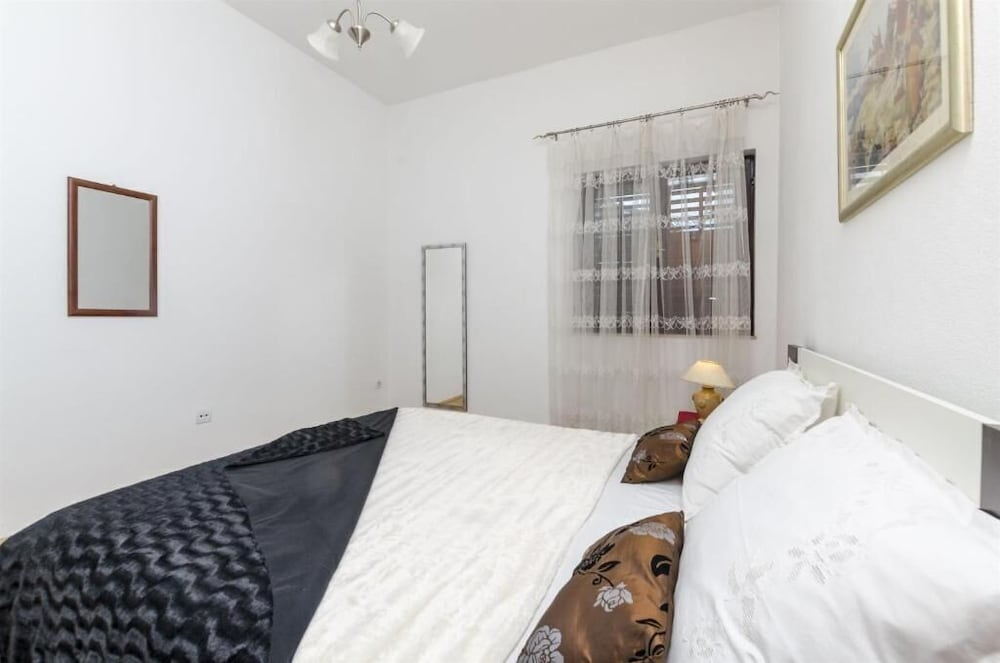 Apartment Zvone