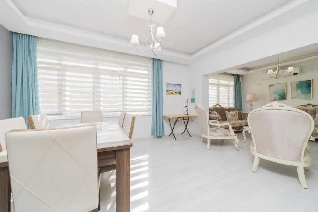 Central Flat Near Seaside In Antalya Muratpasa