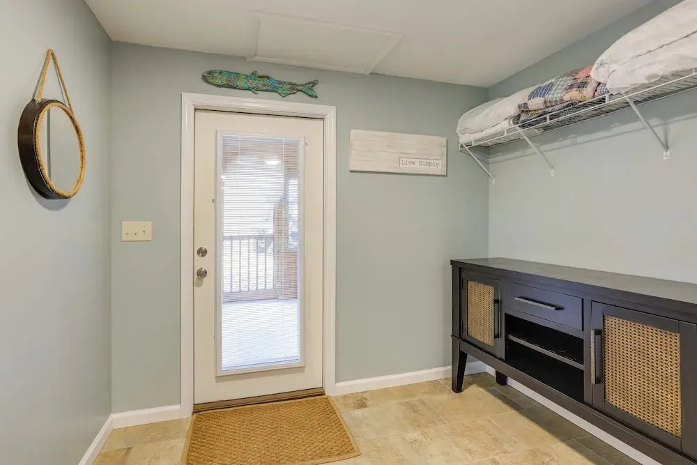 Near Steinhatchee River: Studio w/ Screened Porch!