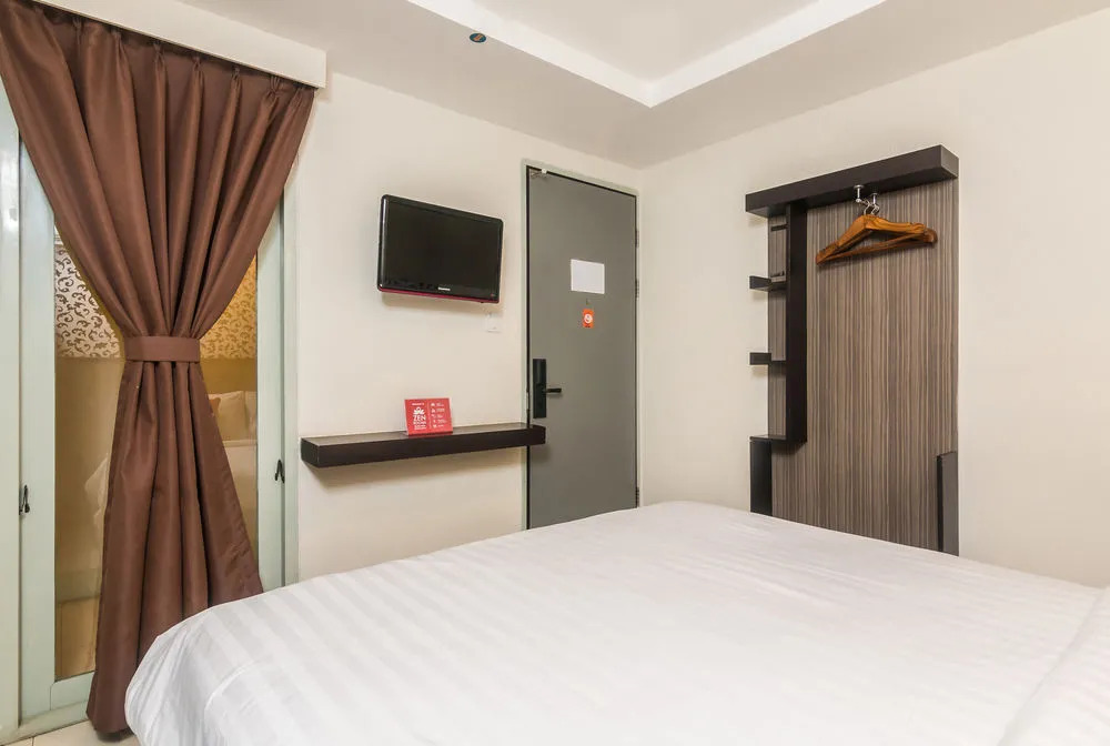 ZEN Rooms Kuta Sentral Parkir 2