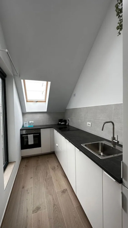 Luxury 1BR Near Fashion District by Oneluxstay