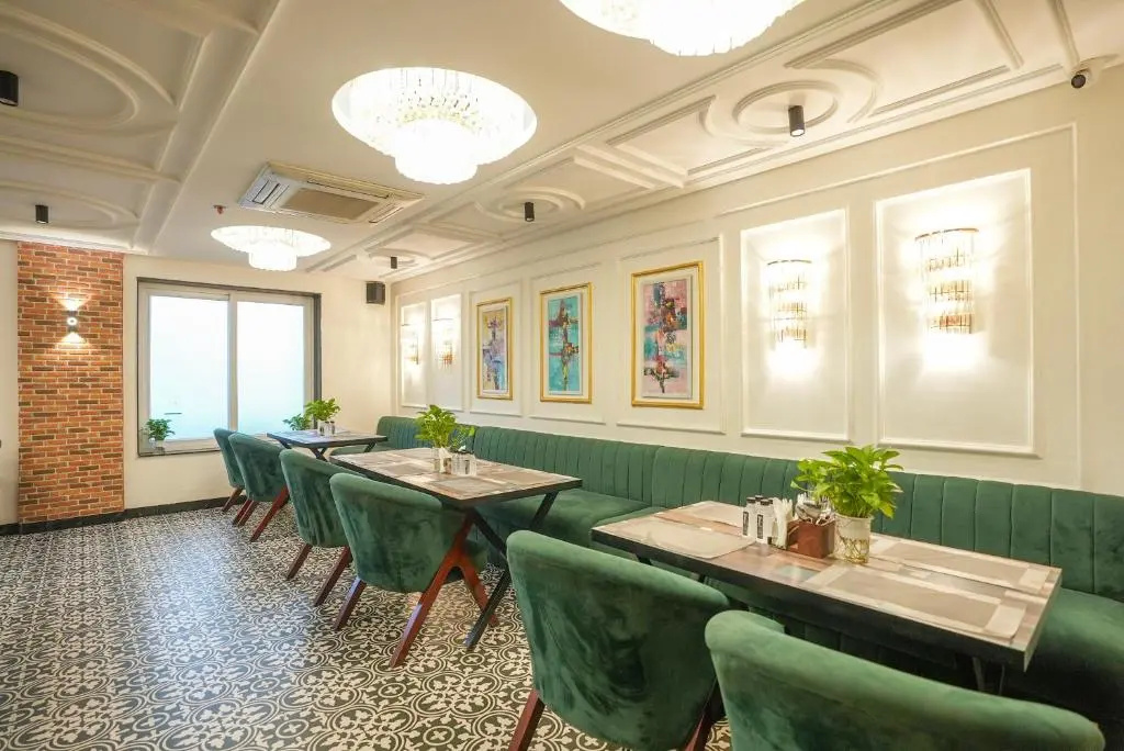The Riverstone Inn - Near India Expo Centre and Mart