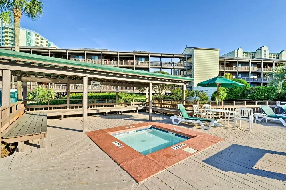 Walk to Coast: North Myrtle Beach Condo w/ Pool!