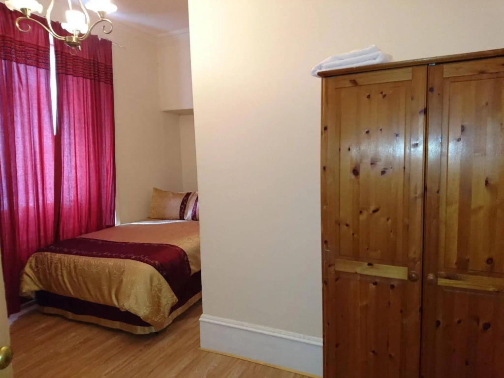 Dee Hotel