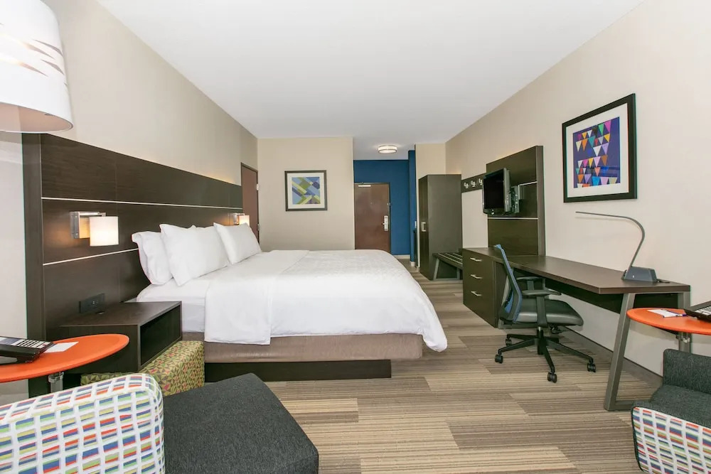 Holiday Inn Express Hotel & Suites Seaside Convention Center by IHG