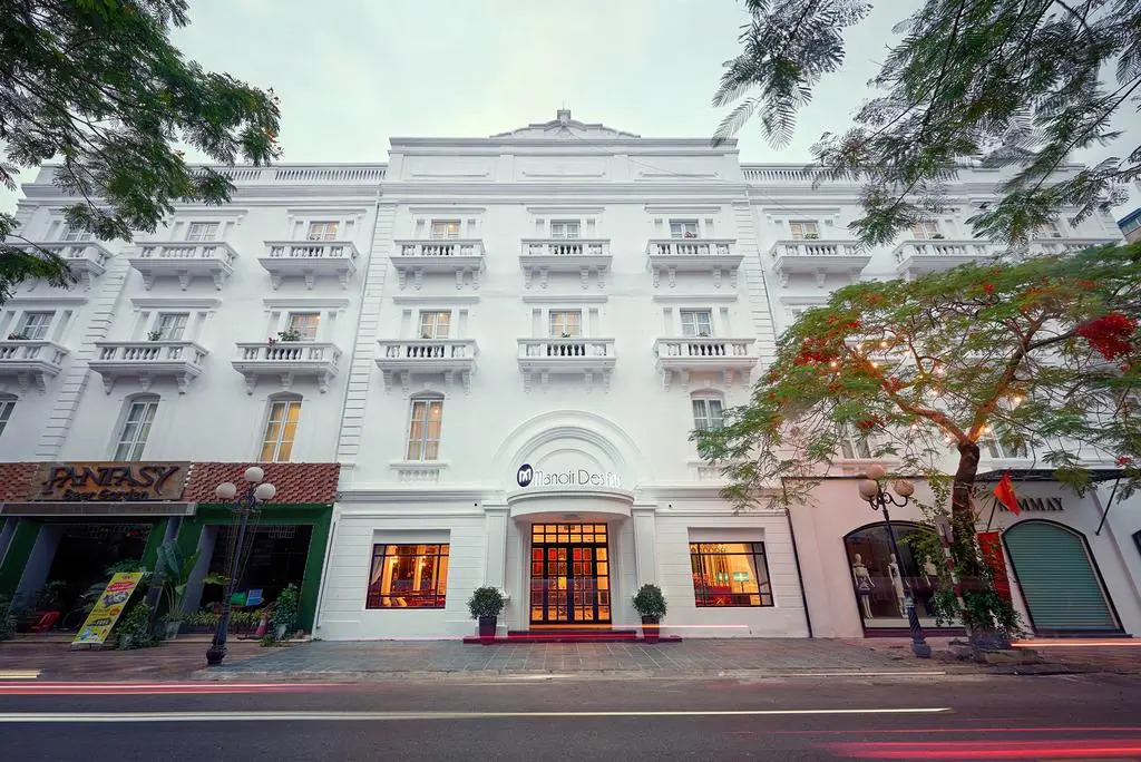 Manoir Des Arts Hotel