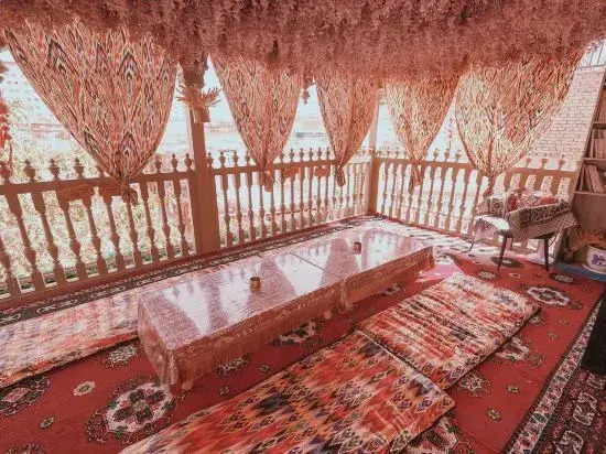 Qingjia Shishe Homestay (Kashgar Ancient City Branch)
