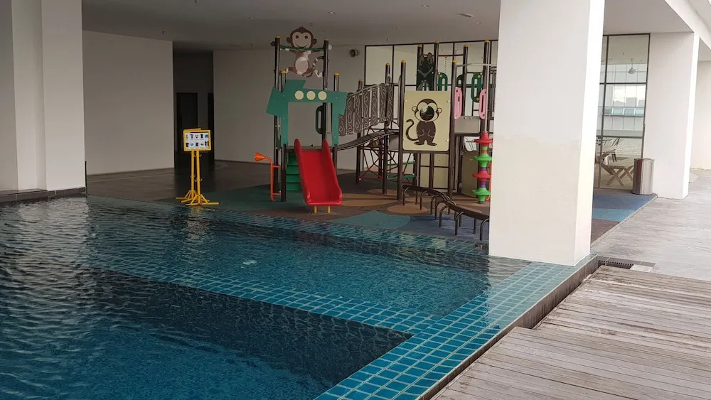 Euzmo Residences at Studio 14