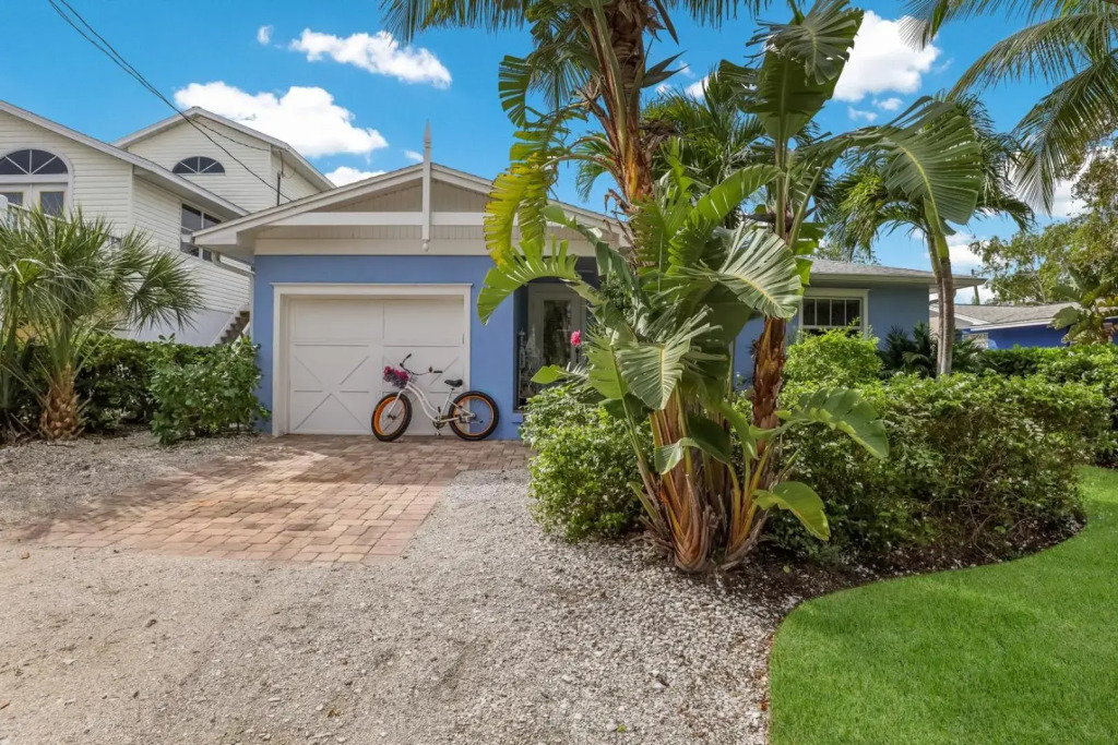 Bean Point Beach Cottage - 709 N Bay
